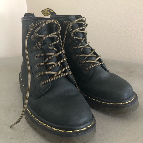 Dr Martens - Picture 1 of 5
